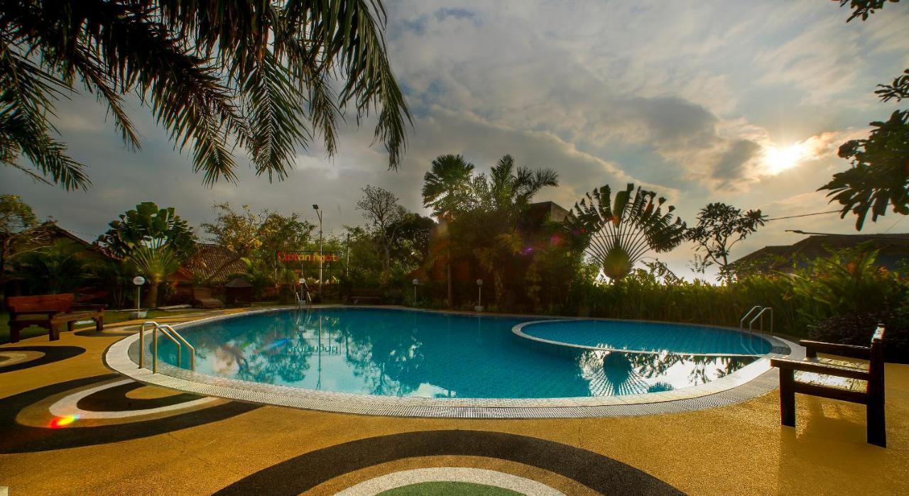 Ciptaningati Hotel Batu  Exterior foto