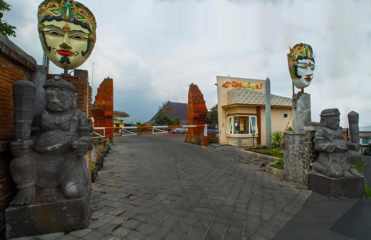 Ciptaningati Hotel Batu  Exterior foto